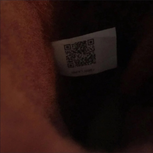 ❌SOLD❌Ugg Bailey Button Bling - Picture 5 of 6